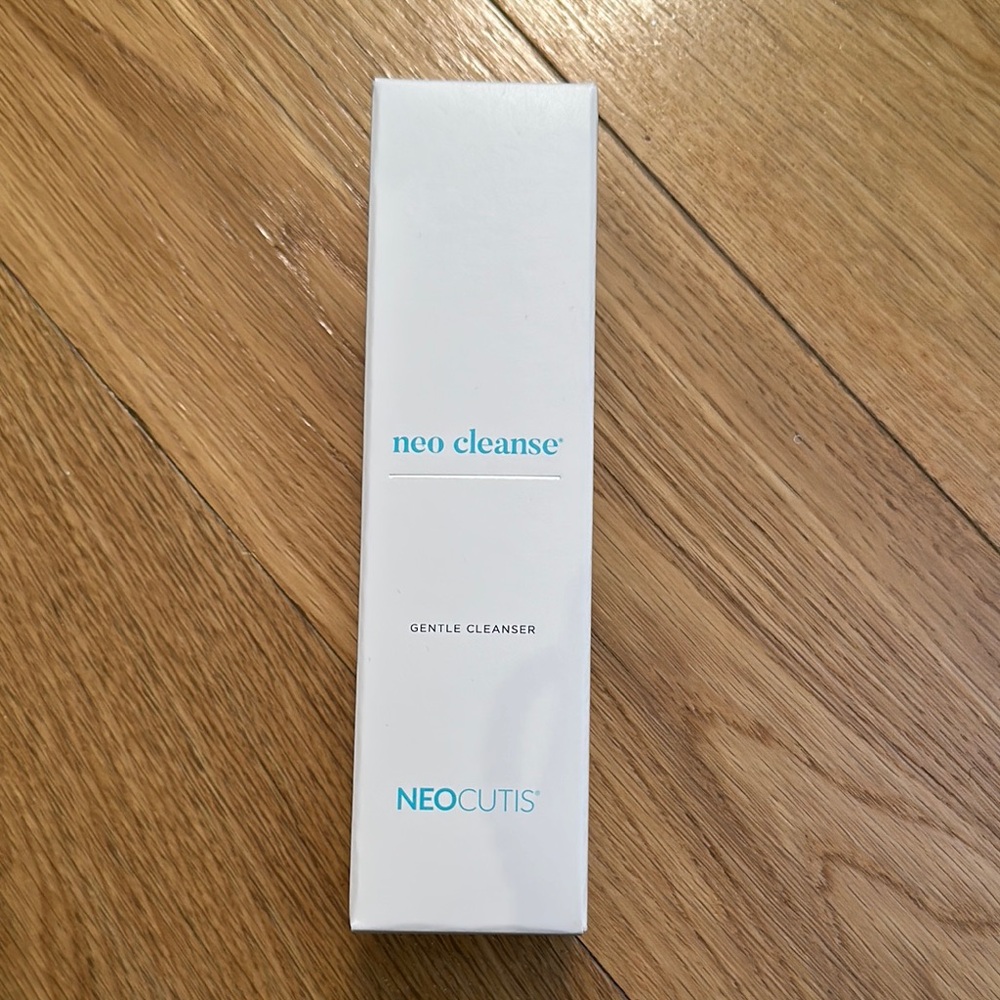 NEW Neocutis Neo Cleanse Gentle Cleanser 125 ml